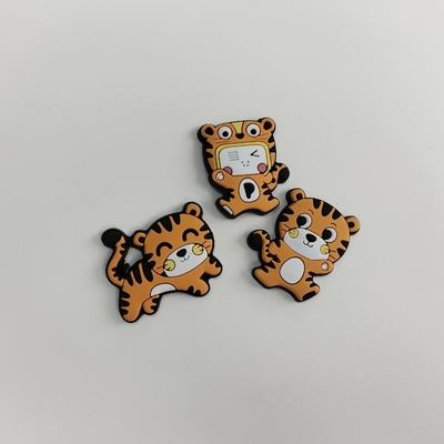 Giyim 3D Logo Plastik Giysi İçin Özel Silikon Yamalar