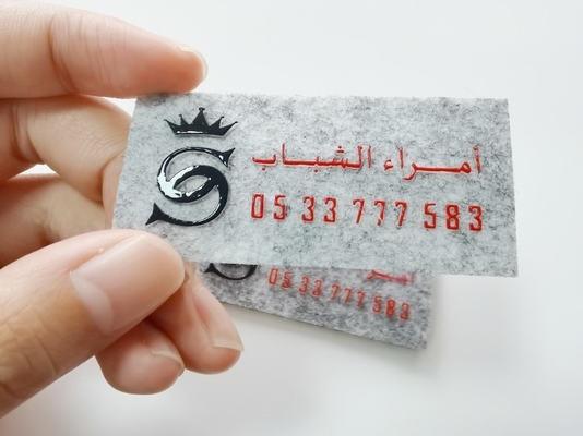 Şapka için Kadife Kumaş Üzerine Basılmış Parlak 3d Silikon Isı Transferi Etiketi
