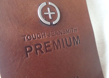 Profesyonel Jeans Deri Yama Etiketleri, Metal Logo&#39;lu Kot Pantolon Deri Patch