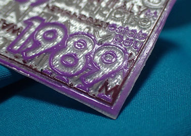Silikon Malzeme Özel Tasarım Pvc Kumaş Etiketi, Ceketler için 3D Dekoratif Yamalar