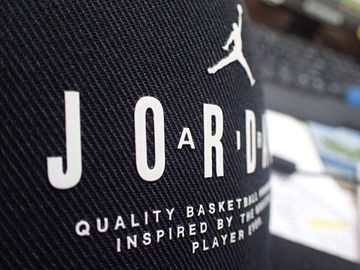 Kabartmalı Logo ile Giyim için Yüksek Frekanslı Dokuma Kumaş Düzeltme Eki, 3D Effect TPU Logo On Cap