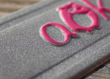 Keçe Kumaşlı Özel Giyim Yamaları Kabartmalı 3D PVC Logo Yamalarını Dikmek