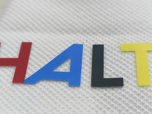 OEKOTEX Logo Yıkanabilir Yamalar Özel Refective Gümüş Silikon Rozetler