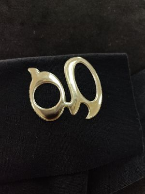 Su geçirmez Özel 3D TPU Sıcaklık Aktarım Yamaları Altın Giyim Yamaları Yüksek Frekanslı Logo Kanca ve Halka
