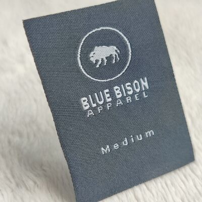 Özel Özel Giysi Dokumalı Etiketler Üretici Saten Asma Etiketleri Marka Logo Çaplı Pamuk Rezil Poliester Giysi