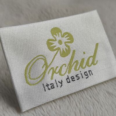 Manufacturer OEM ODM  Embossed Soft Woven Labels Woven Logo Tag Neck Labels for Garment Use
