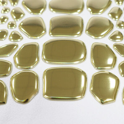 Fabrika Özel Metallik Altın TPU Isı Transfer Etiketi - Lüks Giysi ve Moda Giysileri için Düzensiz Şekil Emblemi