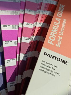 Özel Tasarım Düşük Fiyatlı Konfeksiyon Aksesuarları Askılı Etiket