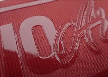 Coloful Polyester İplik Şeridinde Parlak Şeffaf Silikon Logo Serigrafi Etiketi