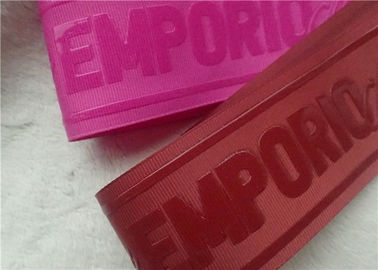 Coloful Polyester İplik Şeridinde Parlak Şeffaf Silikon Logo Serigrafi Etiketi