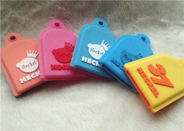 SGS Kişiselleştirilmiş Promosyon Hediyeler / Çok Renkli Kabartmalı veya Debossed Silikon PVC Anahtarlık