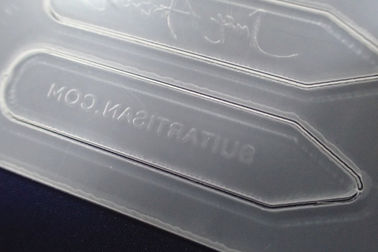 Coutom Laser Logo Giyim Etiketleri, Şeffaf Akrilik Etiketler