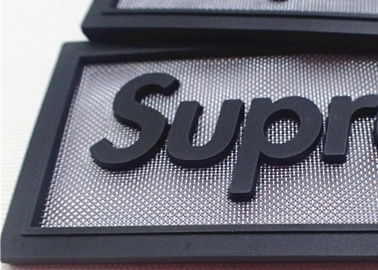 Giysiler için Silikon Etiket Kauçuk Yamalar ile Moda Dekoratif Metal Net