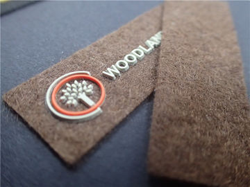 OEKO Özel Giyim Yamalar Enjeksiyonlu Çift Renkli Dokumasız Moda 3D Logosu