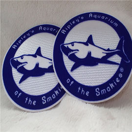 Çift Renk Yuvarlak Şekil Demir On Özel Yamalar Sıcak Eriyik Tutkal Ile Shark Logo Tatami Akın