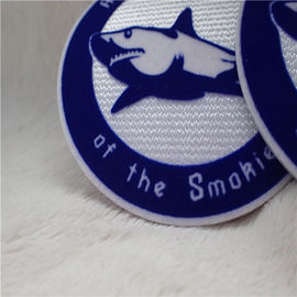 Çift Renk Yuvarlak Şekil Demir On Özel Yamalar Sıcak Eriyik Tutkal Ile Shark Logo Tatami Akın