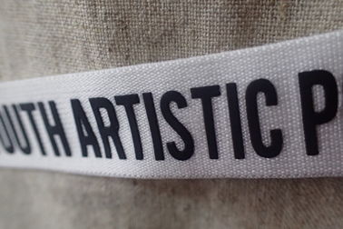 Şerit Silikon Serigrafi Etiketi / İpek Ekran Çıkartmaları Beyaz 3D Logo