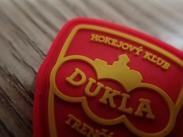 El yapımı Yıkanabilir Kauçuk Logo Yamaları Dikmek - Stil Toksik Olmayan