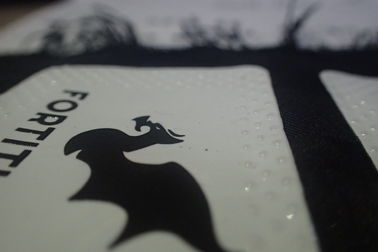 Bagaj Dekorasyonu İçin Özelleştirilmiş Şekil Isı Transferi Giyim Etiketleri