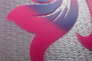 Moda Tatami Aaterial Özel Giysi Yamaları, Yamalarda Renkli 3D Logo ile