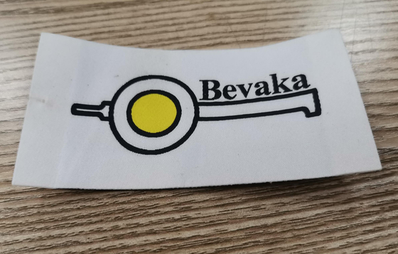 T Shirt Yıkanabilir Dokuma Giysi Etiketleri Konfeksiyon İçin Kenar Kırpma