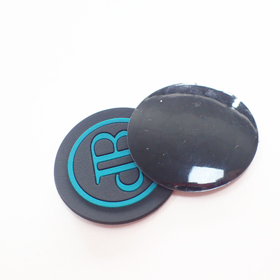 Giysiler için 3D PVC Logo Yükseltilmiş Yeşil Yazı Tipi Özel Logo Yamaları