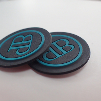Giysiler için 3D PVC Logo Yükseltilmiş Yeşil Yazı Tipi Özel Logo Yamaları