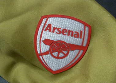 T Shirt Flock Logo Özel Giysi Saçak Isı Transfer Giysi Etiketleri