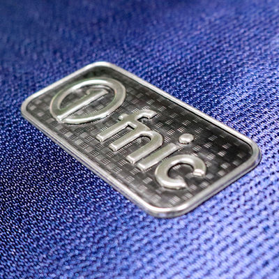 Özel Kaliteli Giyim 3D Gümüş Siyah Tpu Gümüş Giysi için ısı metal transfer logosu
