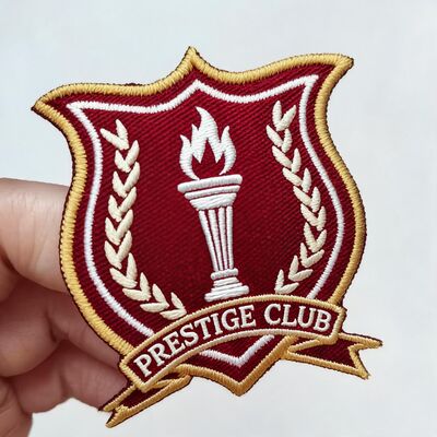 Kayak Kıyafetleri ve Üniformalar için Çoklu Renk Seçenekleri ile Dayanıklı Yıkanabilirlik için Tasarlanmış Özel İşlemeli Yamalar Isı Transferi