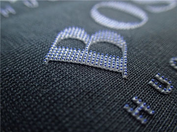 Dayanıklı Isı Transferi Giysi Etiketleri Fırça Noktaları 3D Renkli Logo