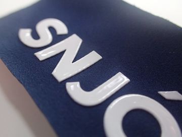 Bavullar İçin Özel Logo Silikon Isı Transferi Giysi Etiketleri