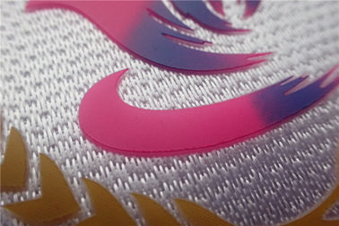 Moda Tatami Aaterial Özel Giysi Yamaları, Yamalarda Renkli 3D Logo ile
